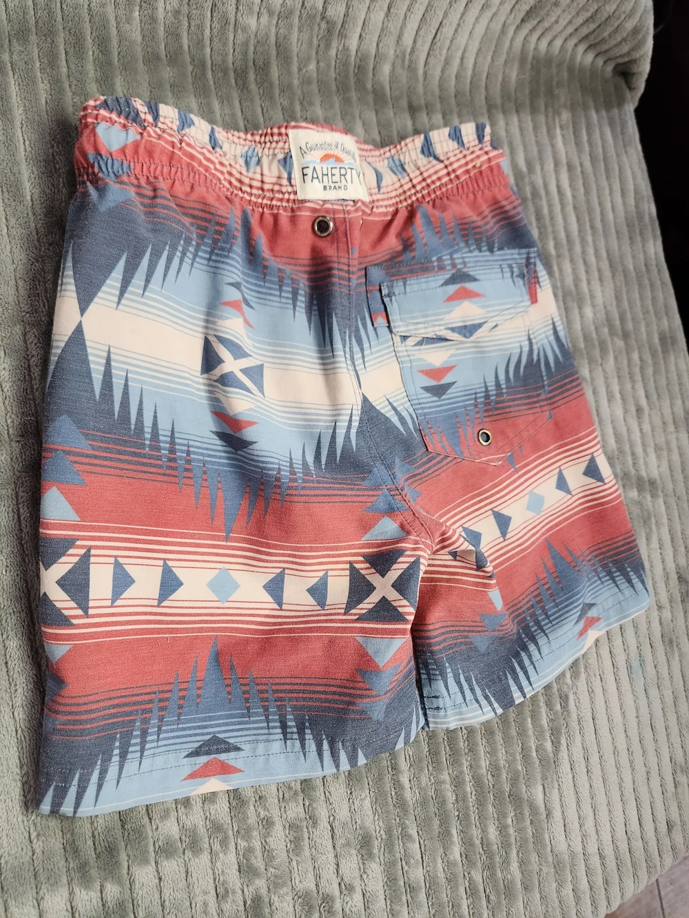 Faherty Board Beacon Shorts youth 6 Blue Southwestern Aztec Print Swim Trunks